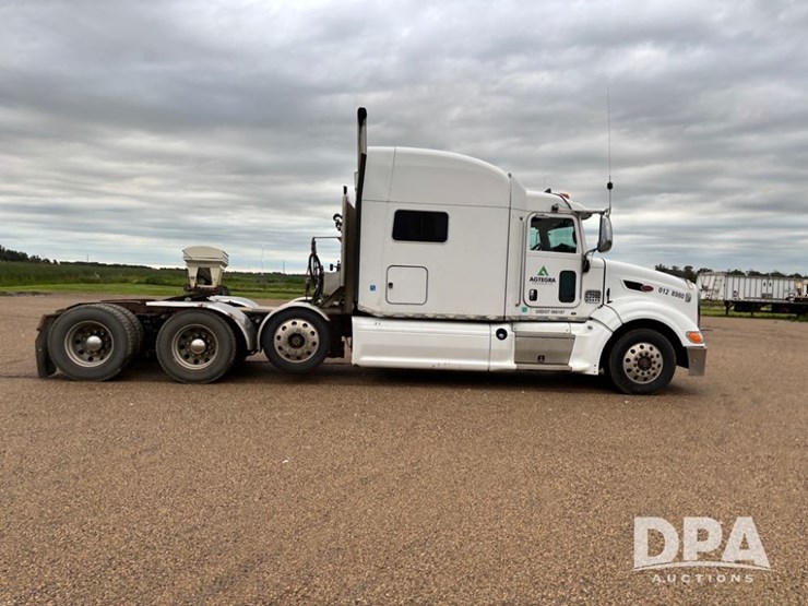 2012-peterbilt-386-image-5