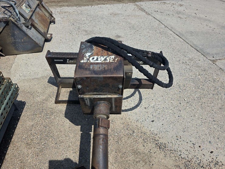 lowe-skid-loader-post-hole-auger,-24”-and-16”-bits-with-a-24”-extension,-flat-faced-couplers,-model:-image-5