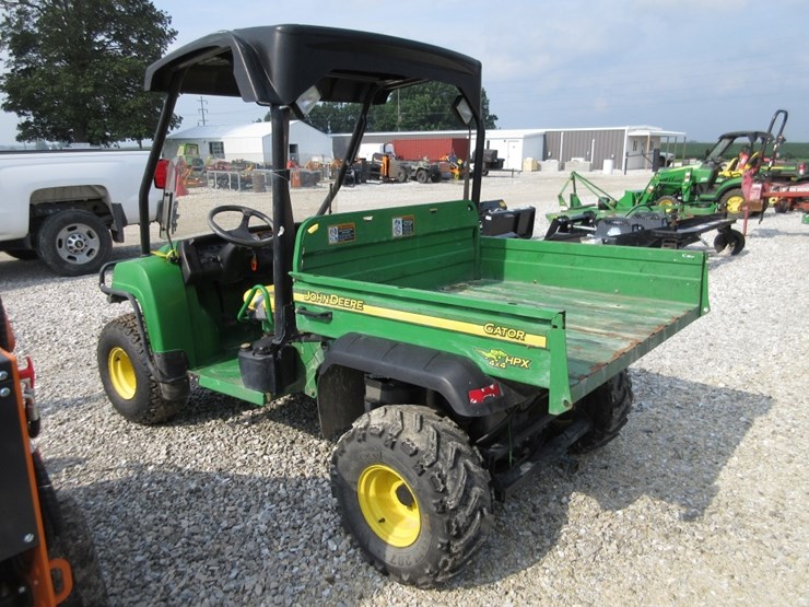 john-deere-gator-image-4