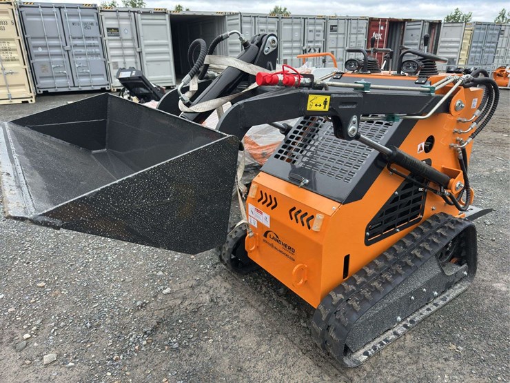 2024-landhero-ldh-t380-mini-skid-steer-loader-image-1