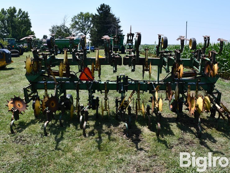 john-deere-85-image-6