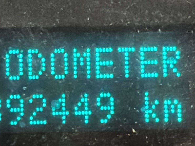 2007-chevrolet-suburban-image-16
