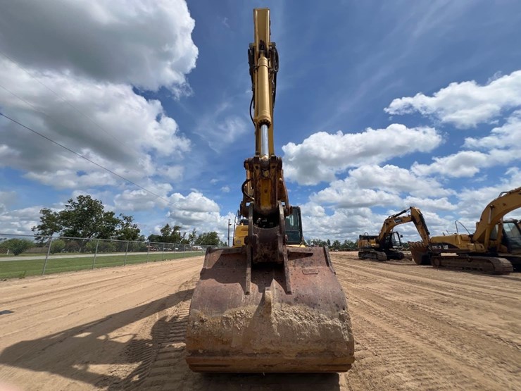 2013-komatsu-pc490-lc-10-image-7