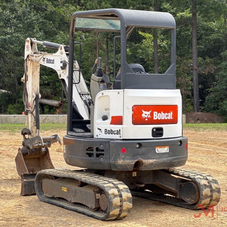 2017 BOBCAT E26