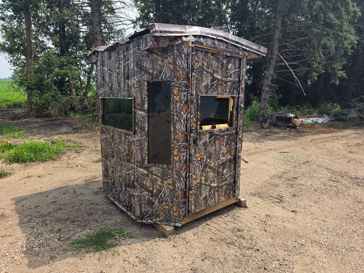 deer-stand-(tipped-in-storm,-see-photos),-insulated,-carpeted,-drop-down-windows,-approx-6’-x-6’,-bu-image-1