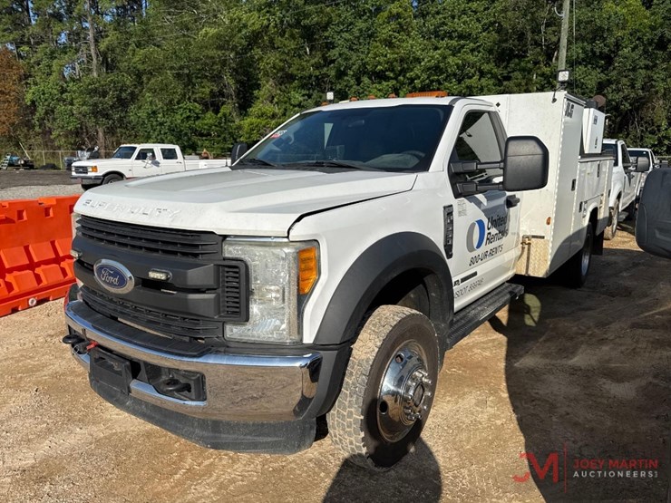 2017-ford-f550-xl-image-4