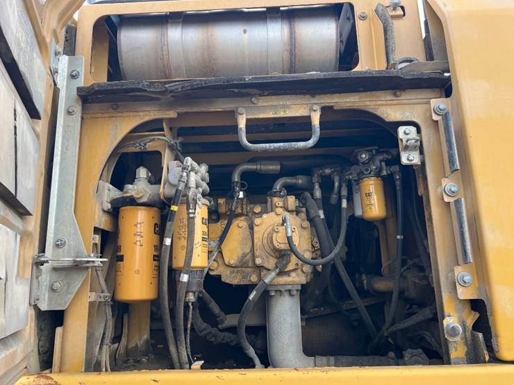 2015-caterpillar-336fl-image-29