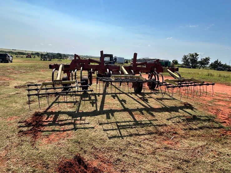 hesston-2340-image-5