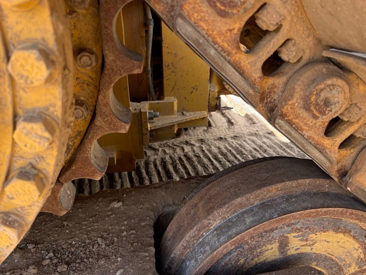 2019-caterpillar-d6t-lgp-image-10