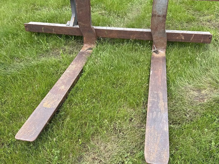 volvo-mount-payloader-pallet-forks-image-5
