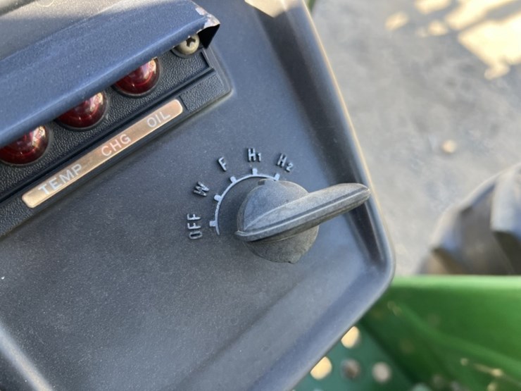 john-deere-850-image-18