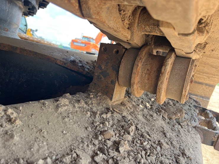 2019-komatsu-pc290-lc-11-image-33