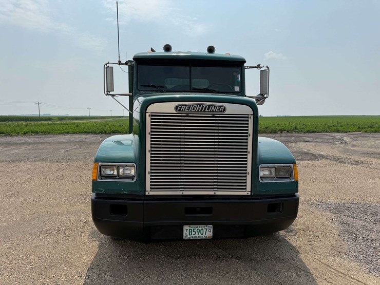 1993-freightliner-fld120-image-5