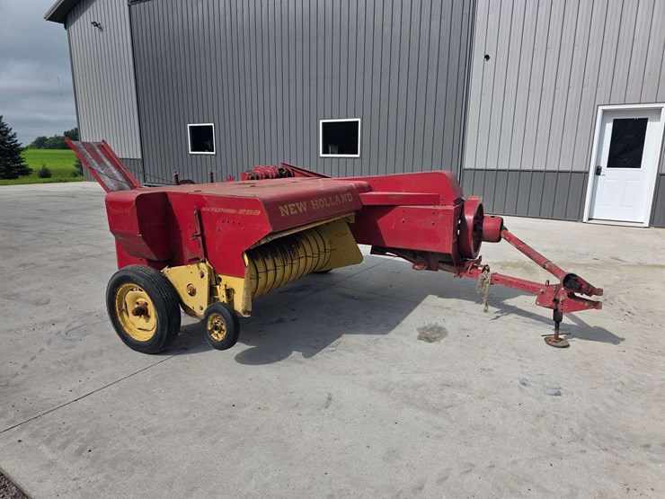 new-holland-268-image-12