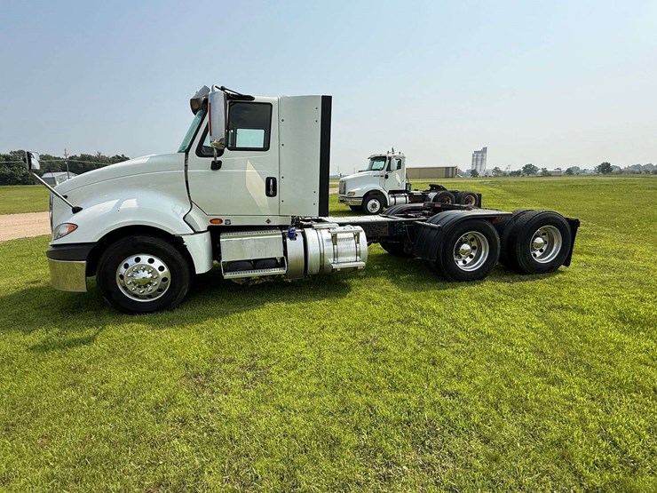 2016-international-prostar-image-25