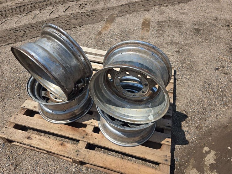 (4)-8-bolt-chrome-rims,-15”,-buying-all-for-one-money-image-4