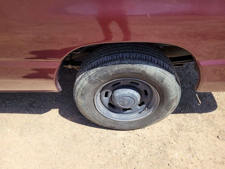 2004-ford-e150-image-17