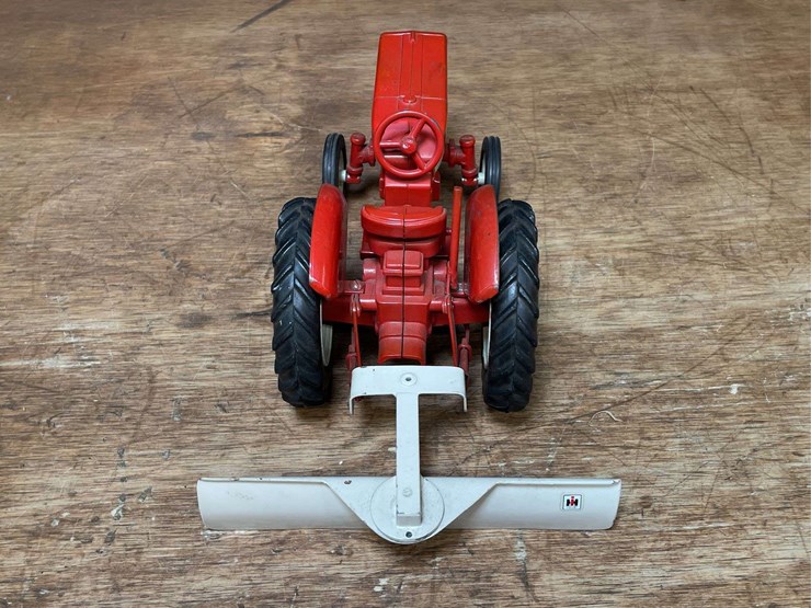 1/16-ih-340-w/blade-ertl-image-5