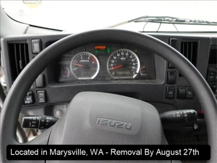 2016-isuzu-npr-image-10
