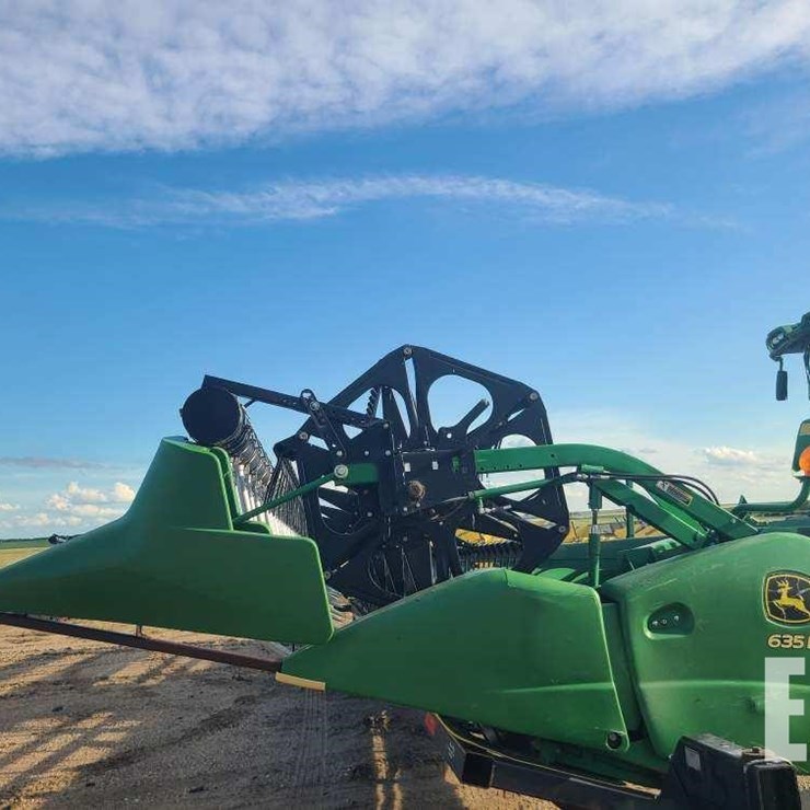 2011 JOHN DEERE 635F