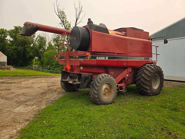 2002-case-ih-2388-image-12