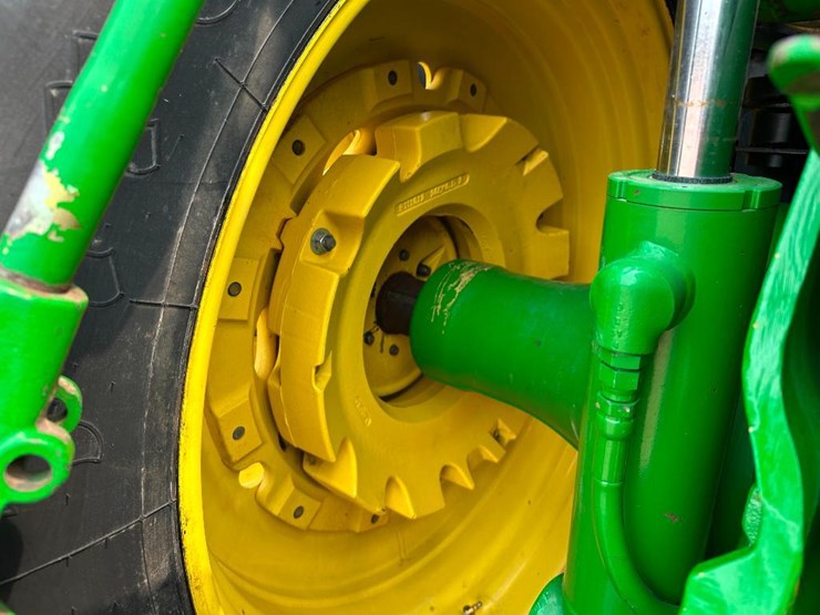 john-deere-8210-image-51