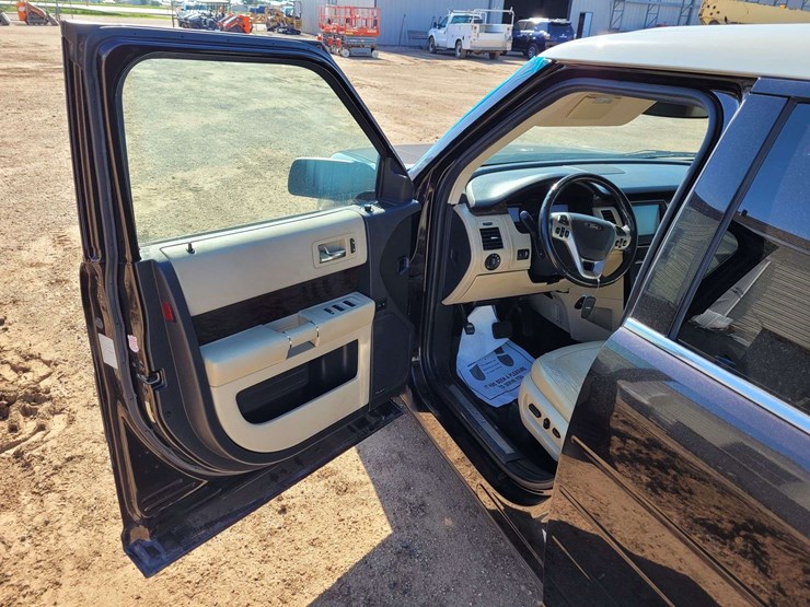 2013-ford-flex-image-8