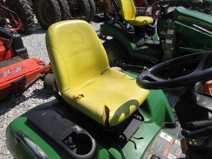 john-deere-x740-image-4