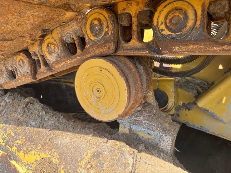 2018-caterpillar-d6t-lgp-image-11