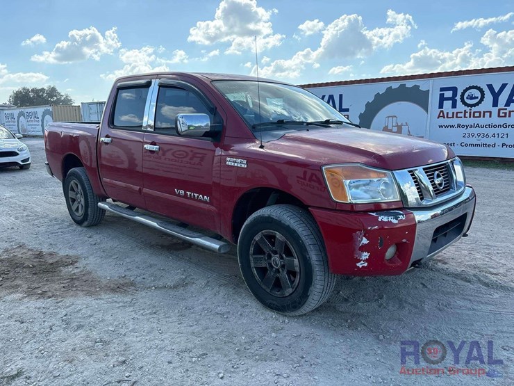 2011-nissan-titan-image-2