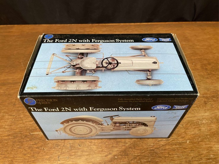 1/16-ford-2n-precision-nib-ertl-image-10