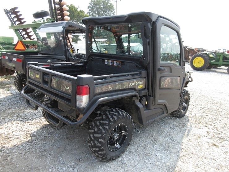 2021-john-deere-xuv835m-image-3