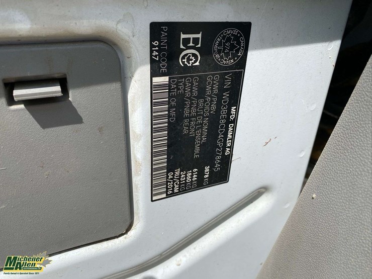 2016-mercedes-benz-sprinter-2500-image-22