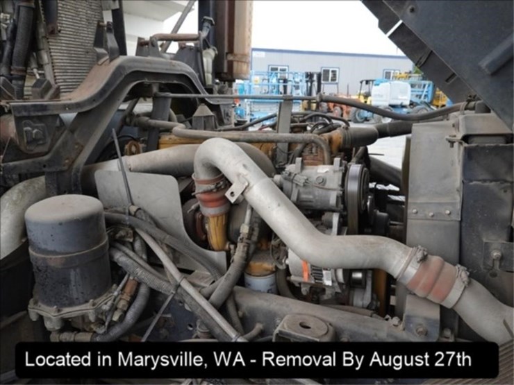 2002-gmc-t7500-image-8