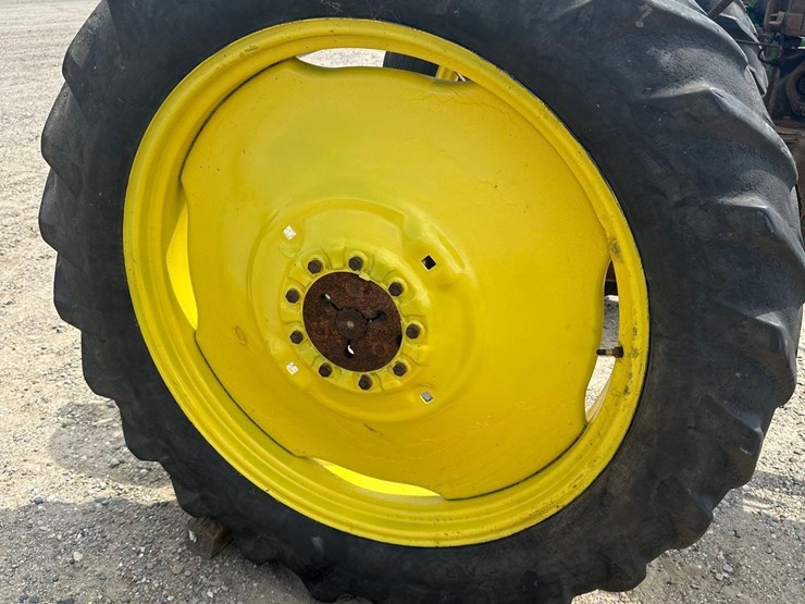 john-deere-b-image-7