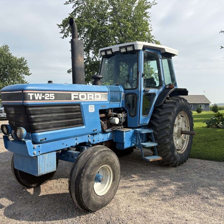 1988 FORD TW25