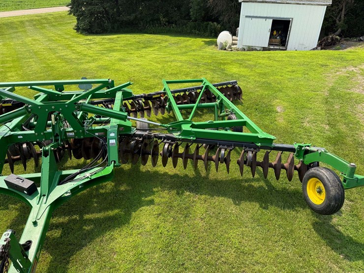 2013-john-deere-2623-image-4