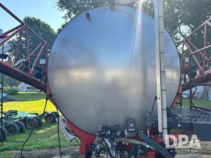 2014-case-ih-610-image-23