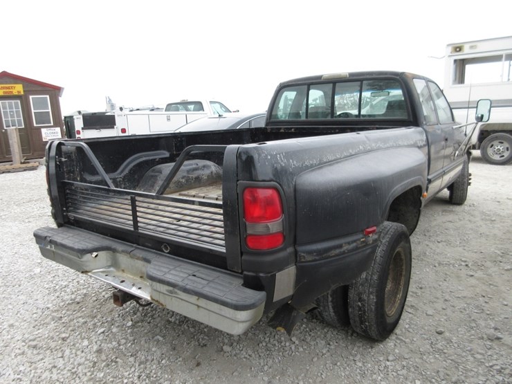 1996-dodge-ram-3500-image-5