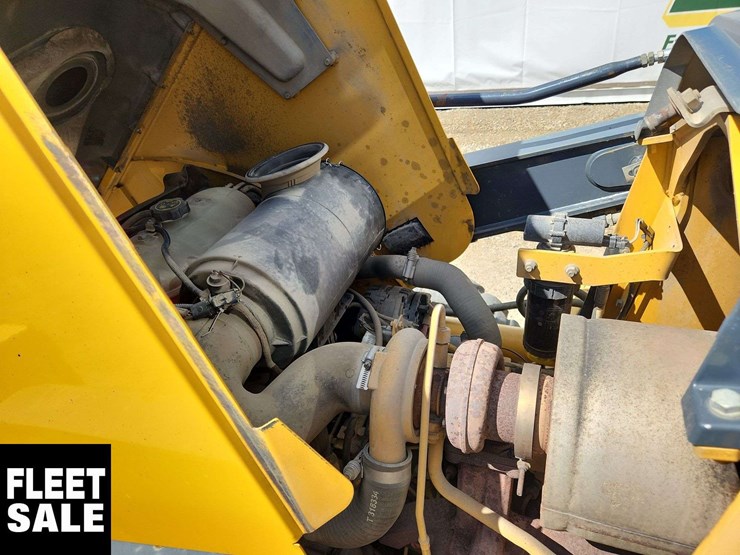 2013-deere-410k-image-21
