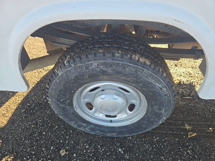 2011-ford-f350-image-11