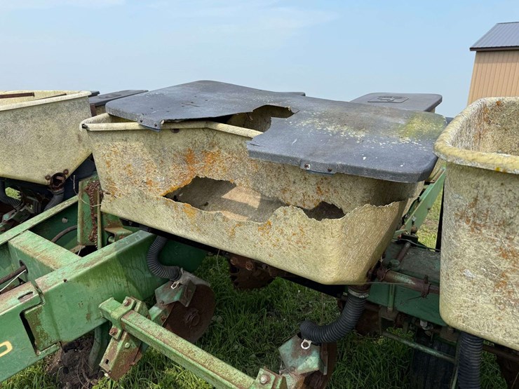john-deere-7000-image-9