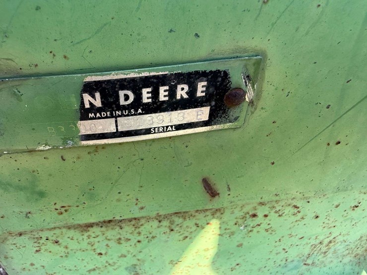 john-deere-336-image-12