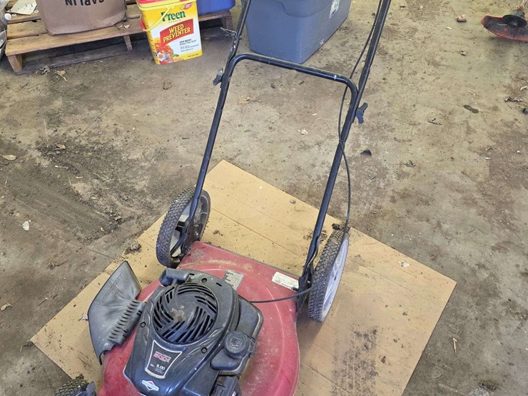murray-5hp-push-mower,-has-not-ran-in-approx-20-years-image-1