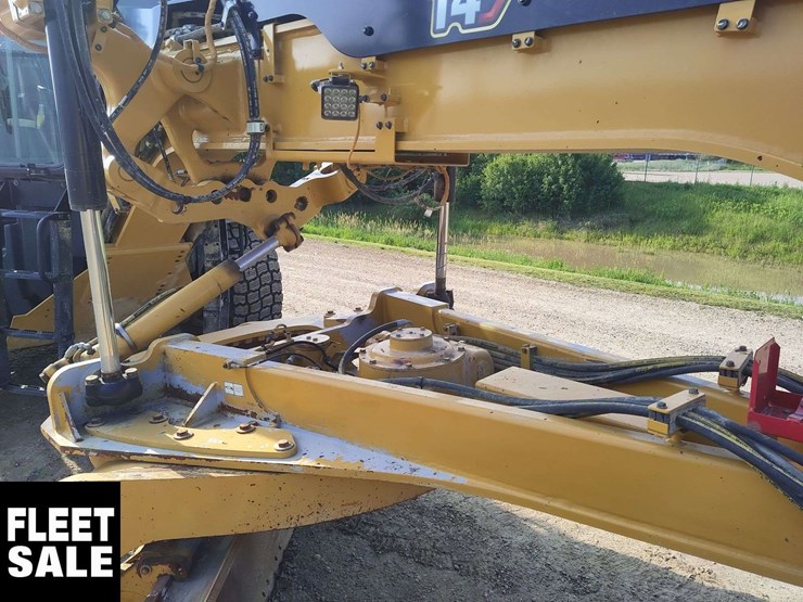 2020-caterpillar-14-image-42
