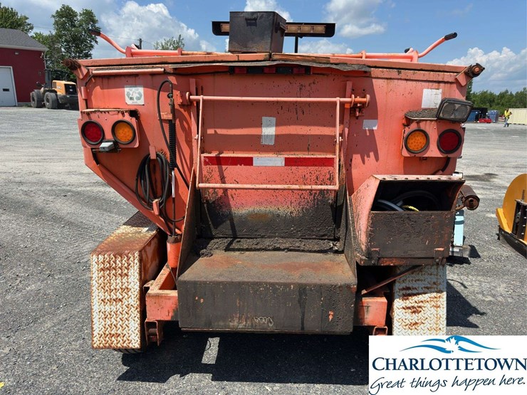 2009-falcon-t/a-portable-asphalt-trailer-image-5