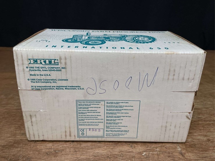 1/16-ih-650-1995-wisconsin-nib-ertl-image-18