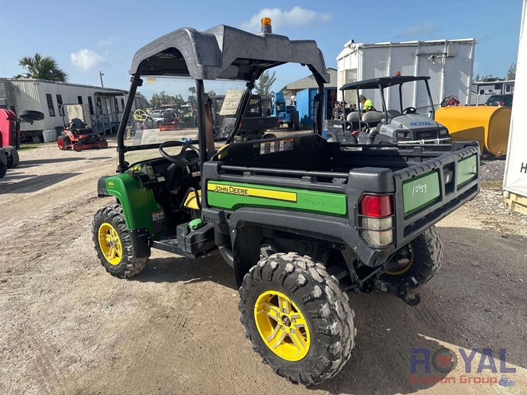 2017-john-deere-gator-image-4