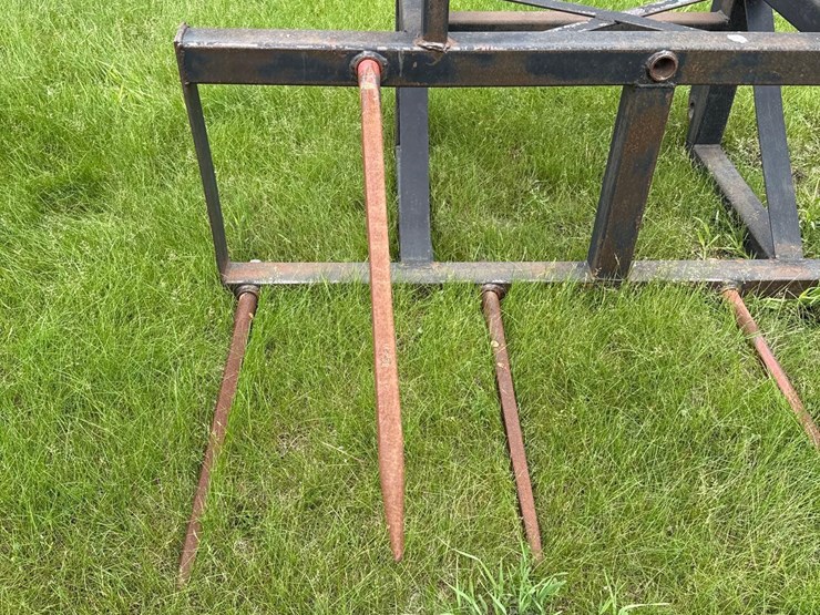 volvo-mount-double-bale-spear-image-11