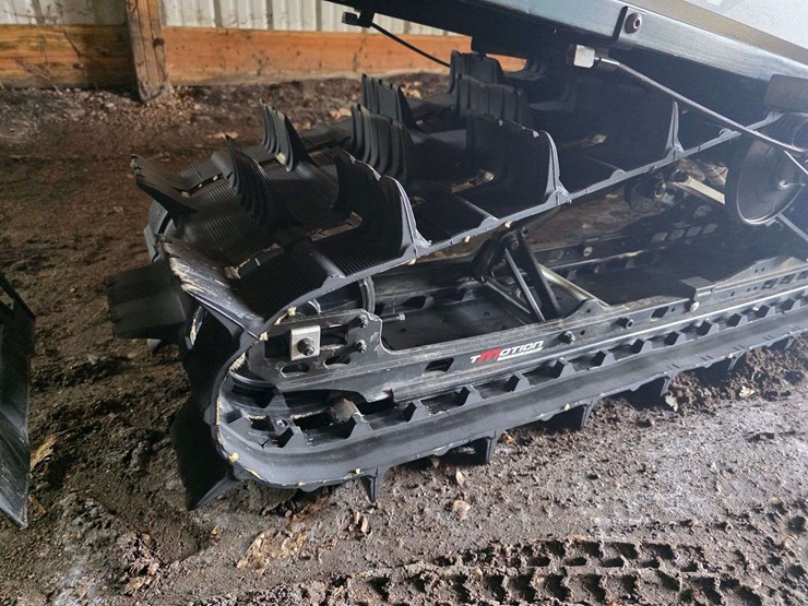 2018-ski-doo-summit-snowmobile,-154”-track,-600-e-tech,-electric-start,-6,565-miles,-comes-with-sled-image-5